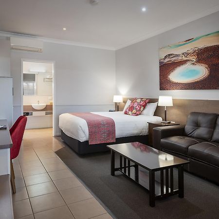 Roma Inland Motor Inn Екстер'єр фото