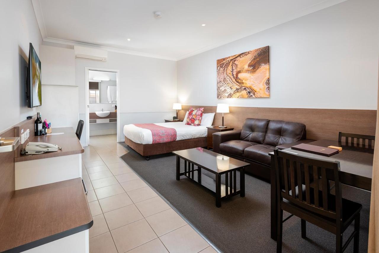 Roma Inland Motor Inn Екстер'єр фото