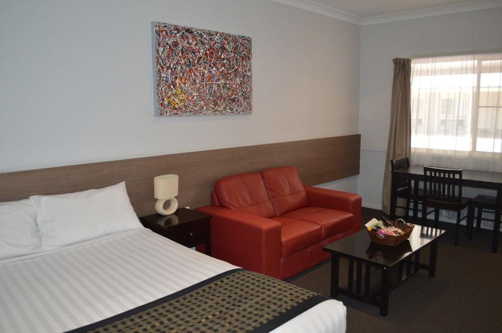 Roma Inland Motor Inn Екстер'єр фото