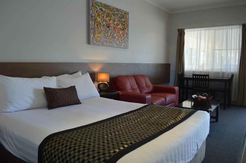 Roma Inland Motor Inn Екстер'єр фото
