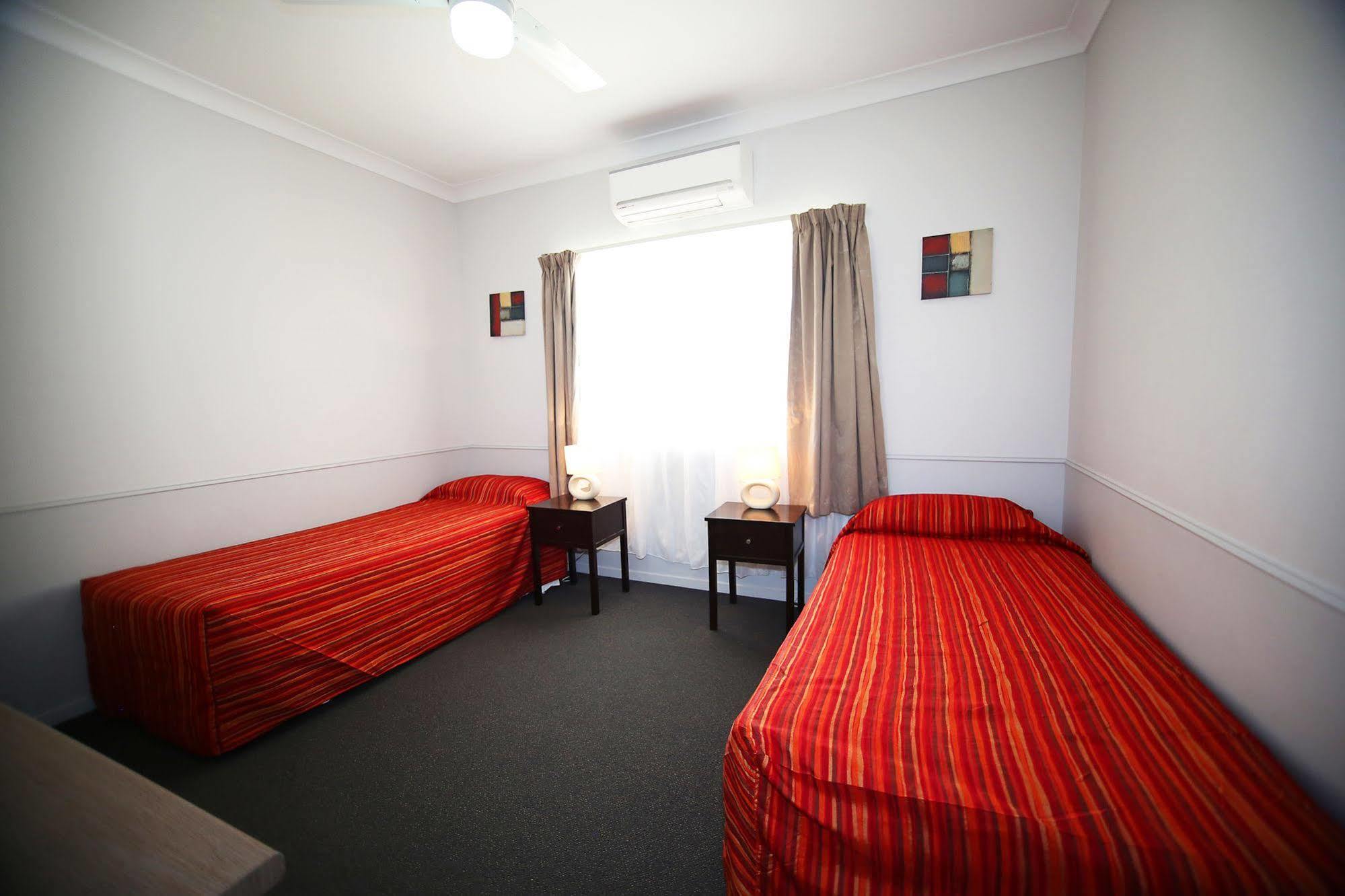 Roma Inland Motor Inn Екстер'єр фото